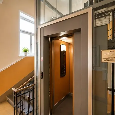 דירה Charming Near Charles Bridge פראג