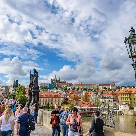 דירה Charming Near Charles Bridge פראג